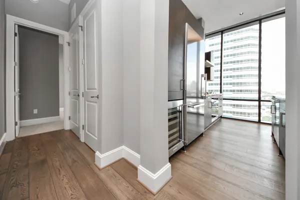 $3,800 | 1409 Post Oak Boulevard, Unit 803, Houston, TX 77056
