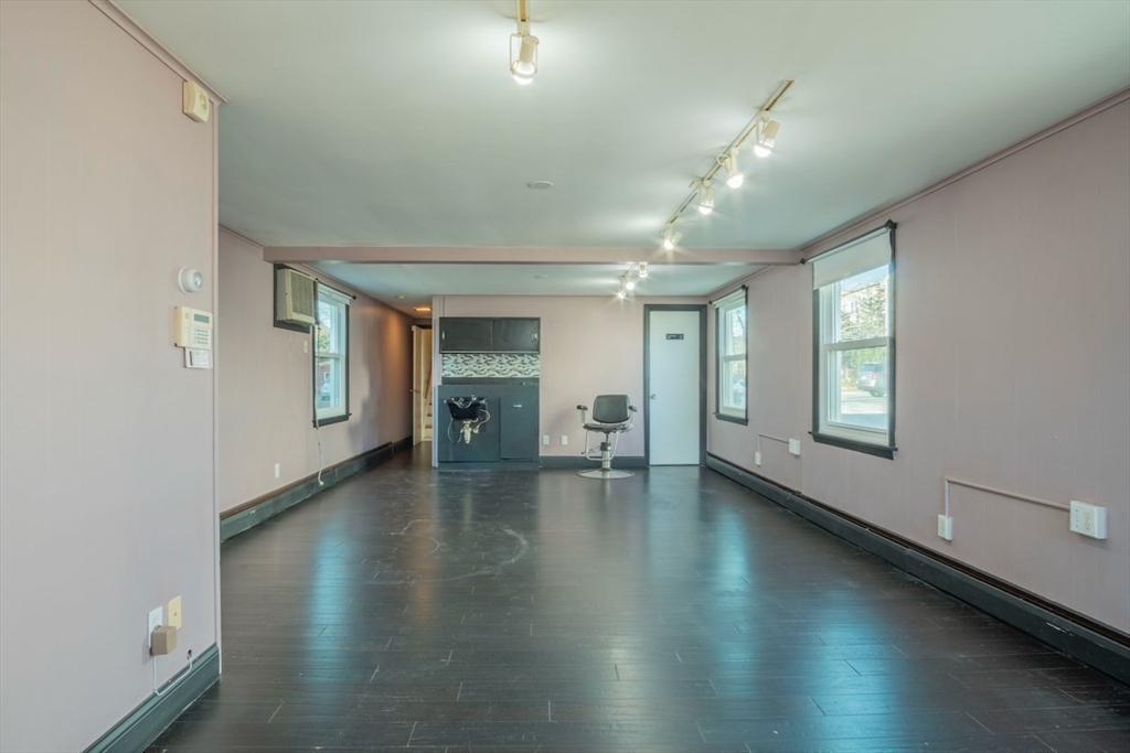 146 Burrill Street Swampscott, MA 01907 - Photo 13 of 39