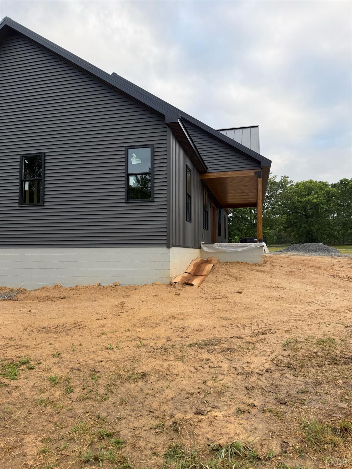2794 Cow Road Buffalo Junction, VA 24529 - Photo 13 of 16 a swimming pool with yard