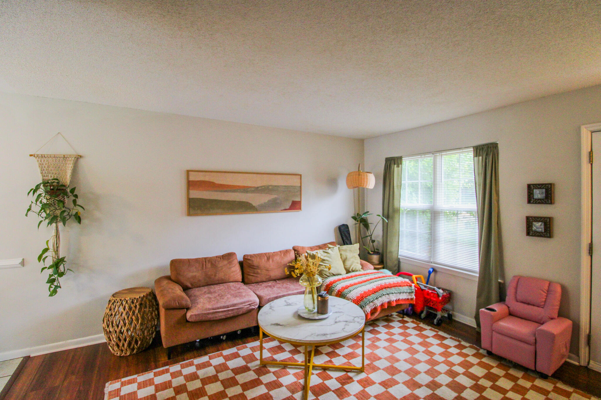 1423 Ashley River Road, Unit 1D Charleston, SC 29407 - Photo 3 of 11 93C7BFF4-C116-40F1-BC9F-B8A0B6C93396