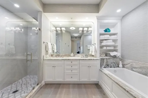 $1,695,000 | 410 Flagship Drive, Unit 601, Naples, FL 34108