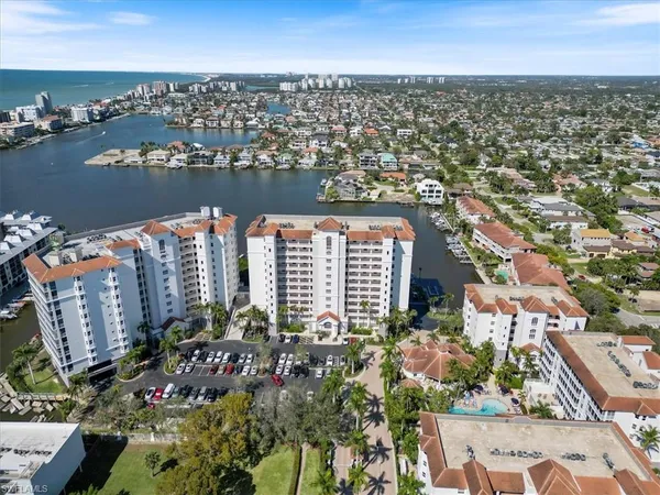 $1,695,000 | 410 Flagship Drive, Unit 601, Naples, FL 34108