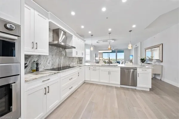 $1,695,000 | 410 Flagship Drive, Unit 601, Naples, FL 34108