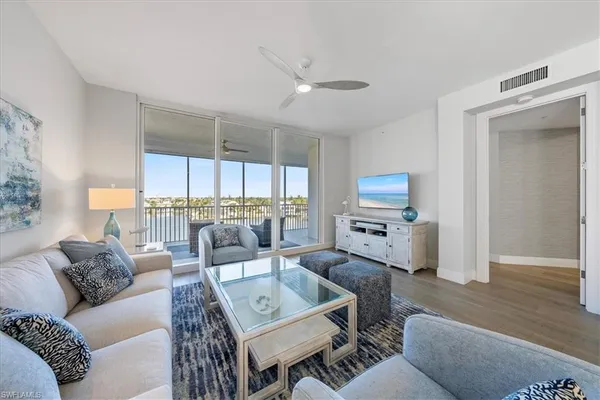 $1,695,000 | 410 Flagship Drive, Unit 601, Naples, FL 34108