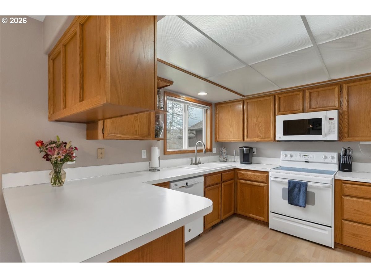 7066 Ridgemont Drive North Keizer, OR 97303 - Photo 11 of 44