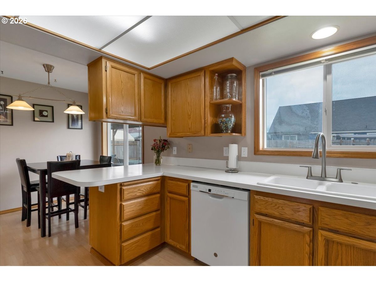 7066 Ridgemont Drive North Keizer, OR 97303 - Photo 13 of 44