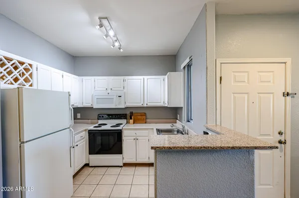 $175,000 | 2929 West Yorkshire Drive, Unit 1128, Phoenix, AZ 85027