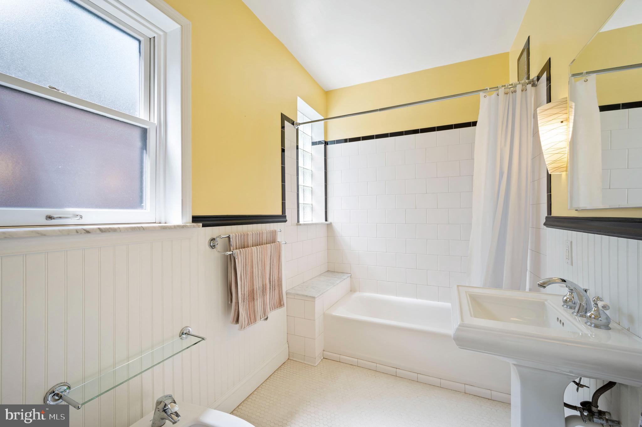 2521 Swain Street Philadelphia, PA 19130 - Photo 17 of 25