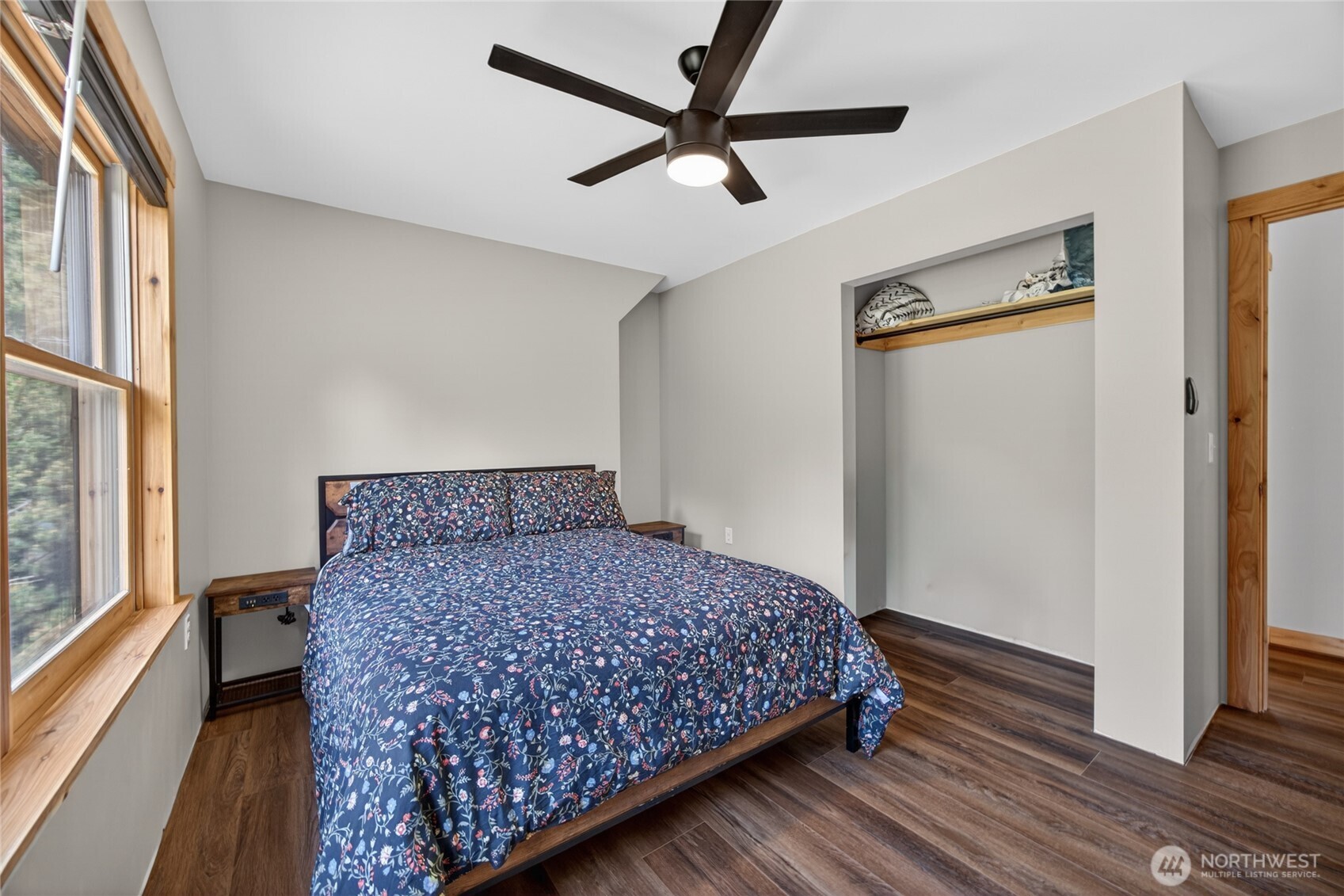 180 Carr Road Randle, WA 98377 - Photo 28 of 40 a bedroom with a bed and a window