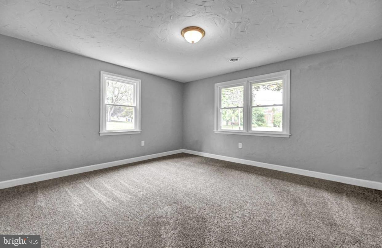 525 Mountain Road Dillsburg, PA 17019 - Photo 47 of 53 an empty room with a window