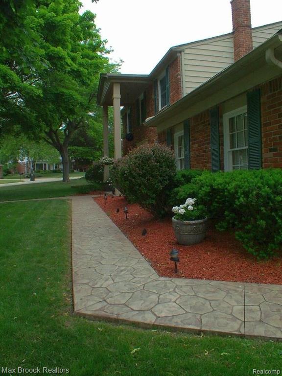 889 Spartan Drive Rochester Hills, MI 48309 - Photo 4 of 38