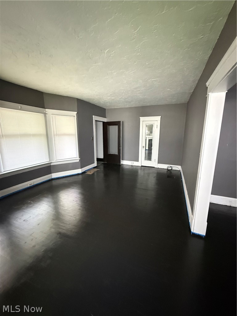 1872 Lampson Road Cleveland, OH 44112 - Photo 5 of 21 Unit 1 Living Room