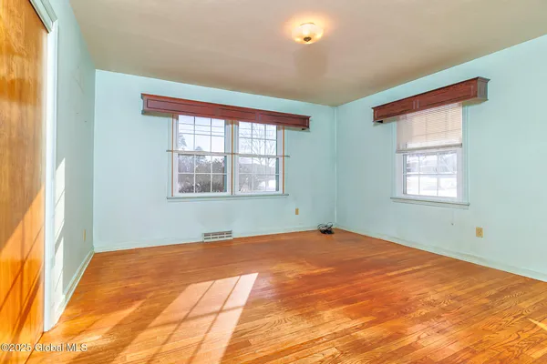 $337,000 | 2757 Maida Lane, Rotterdam, NY 12306