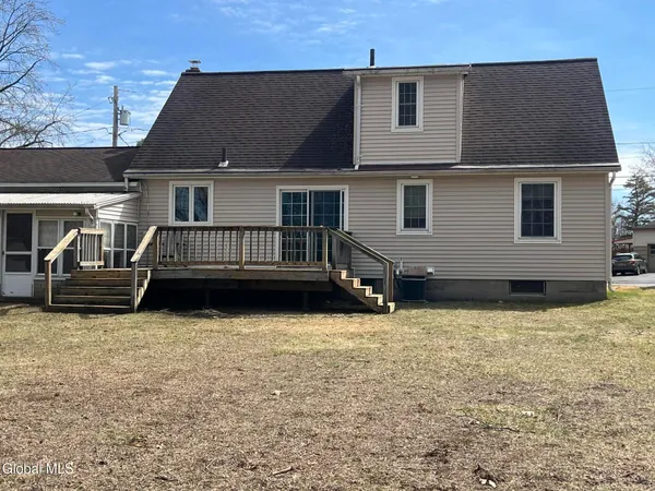 $337,000 | 2757 Maida Lane, Rotterdam, NY 12306