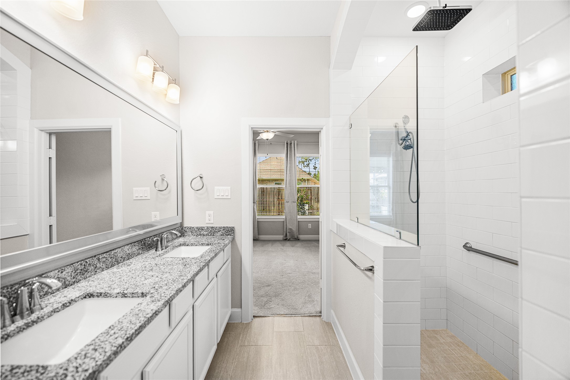15611 Rising Wren Court Conroe, TX 77302 - Photo 22 of 41 Primary Bathroom