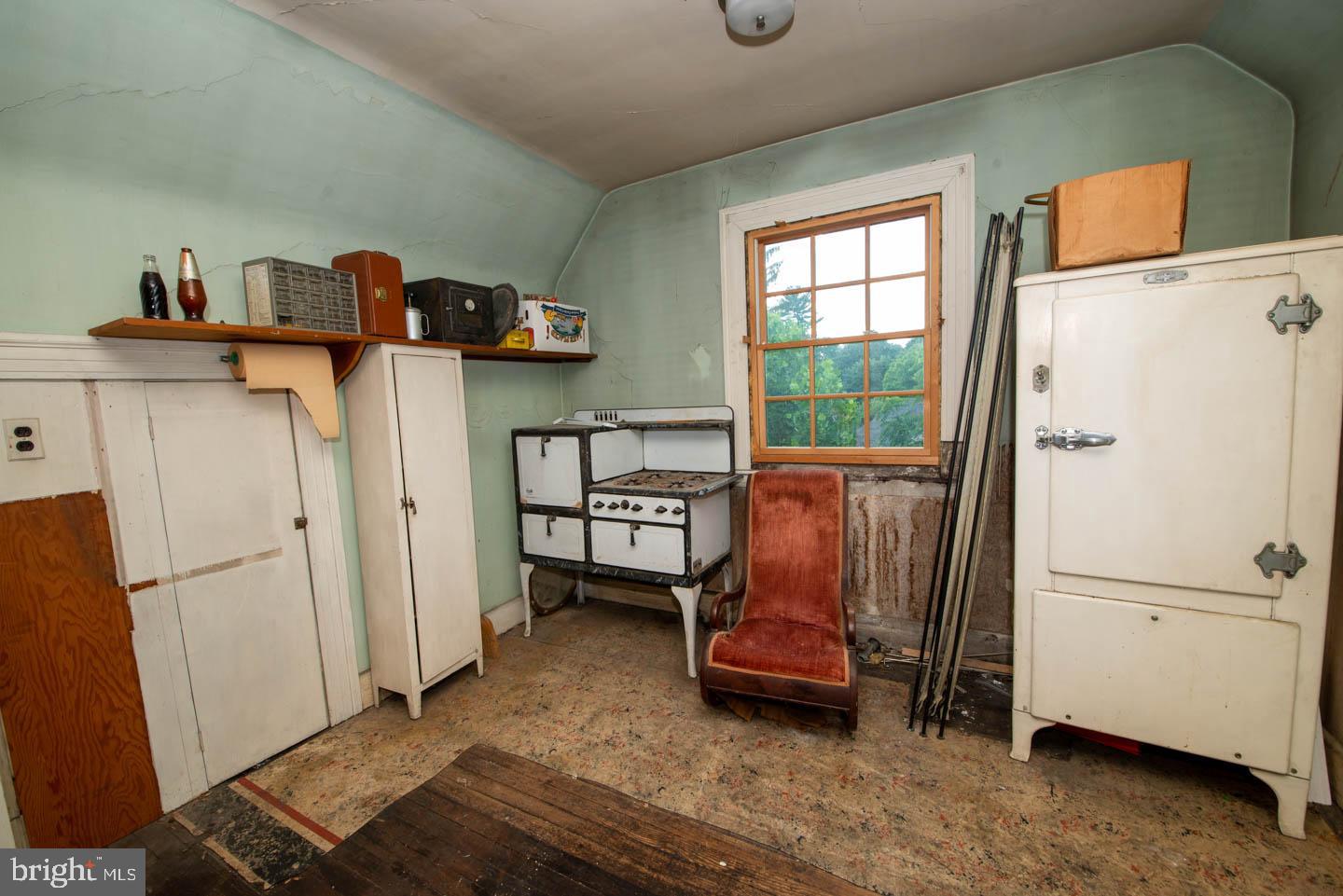 218 Wyncote Road Jenkintown, PA 19046 - Photo 66 of 92 3rd Floor Bedroom (some Dis-assembly required)
