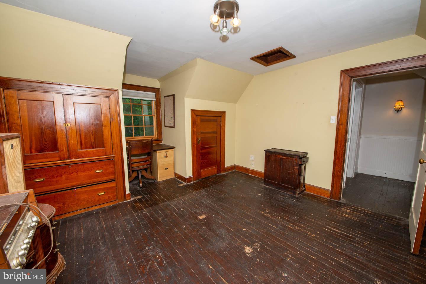 218 Wyncote Road Jenkintown, PA 19046 - Photo 70 of 92 3rd Floor Bedroom