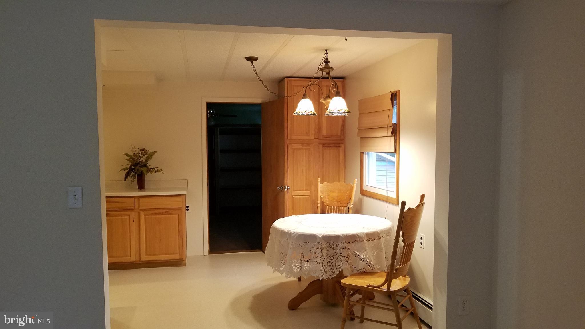 Kitchen Eat In Area