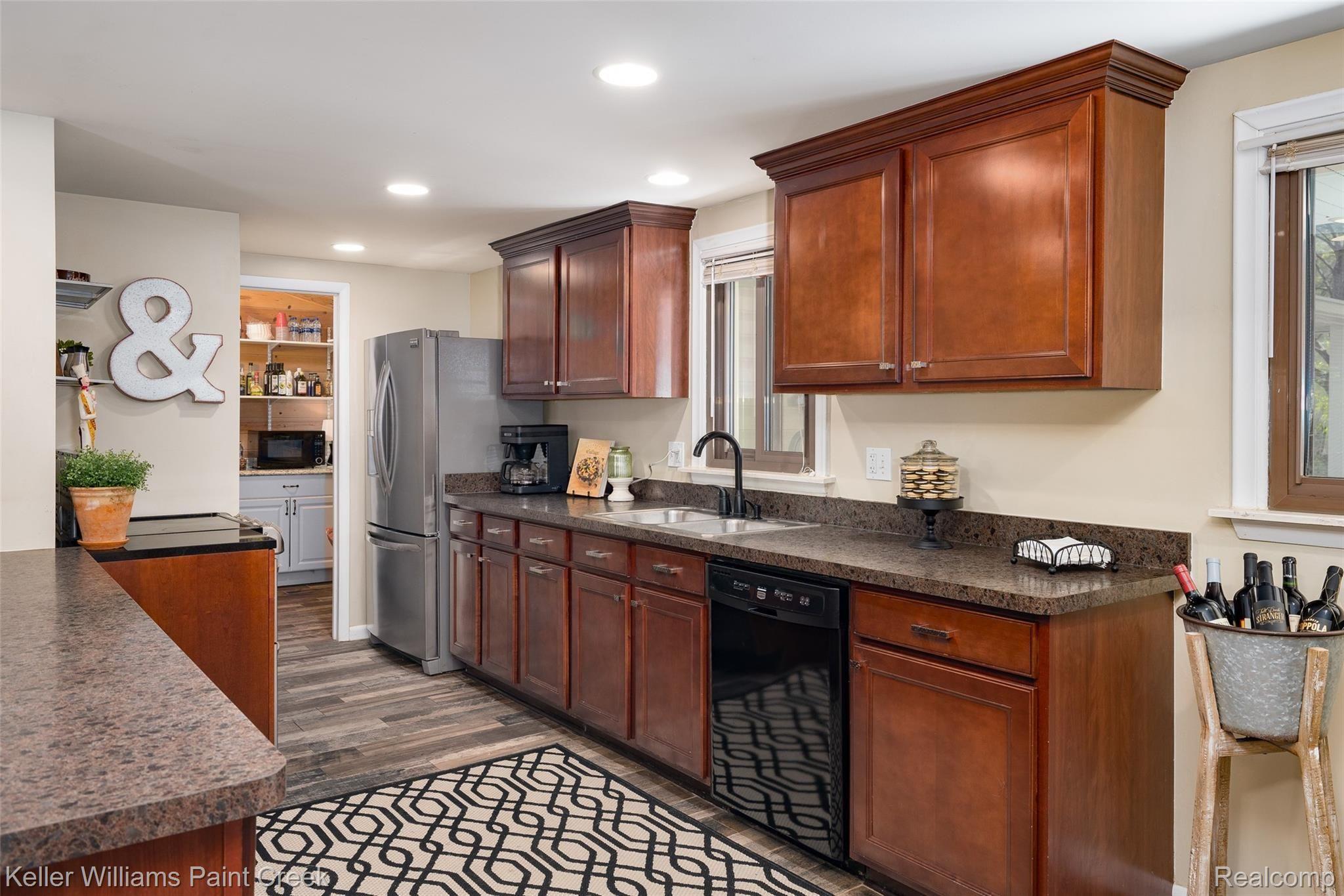 3314 Aquinas Drive Rochester, MI 48309 - Photo 11 of 43 3314-Aquinas-Dr-13.jpg