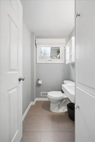 $475,000 | 500 Arthur Street, Edina, MN 55343