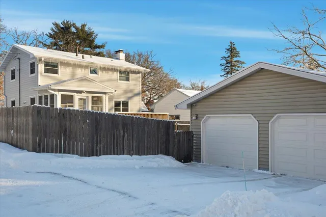 $475,000 | 500 Arthur Street, Edina, MN 55343