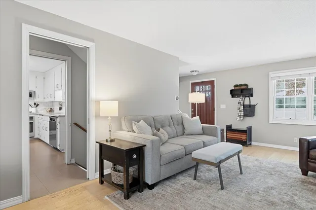 $475,000 | 500 Arthur Street, Edina, MN 55343