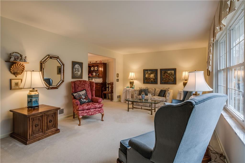 9371 Hilliard Road Pittsburgh, PA 15237 - Photo 11 of 22 Gallery Image 11
