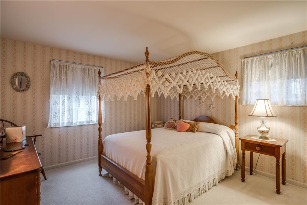 9371 Hilliard Road Pittsburgh, PA 15237 - Photo 17 of 22 THIS SWEET BEDROOM IS 12'X11.5!
