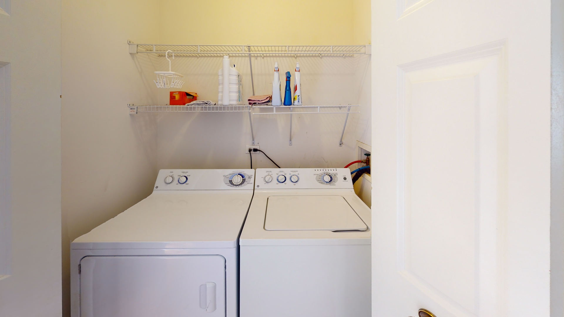 716 Prescott Court Naperville, IL 60563 - Photo 16 of 21 a utility room with dryer and washer