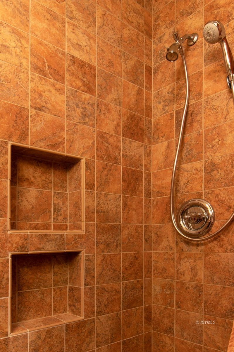 24715 Upper Rim Rock Road Idyllwild, CA 92549 - Photo 48 of 64 a bathroom with a shower