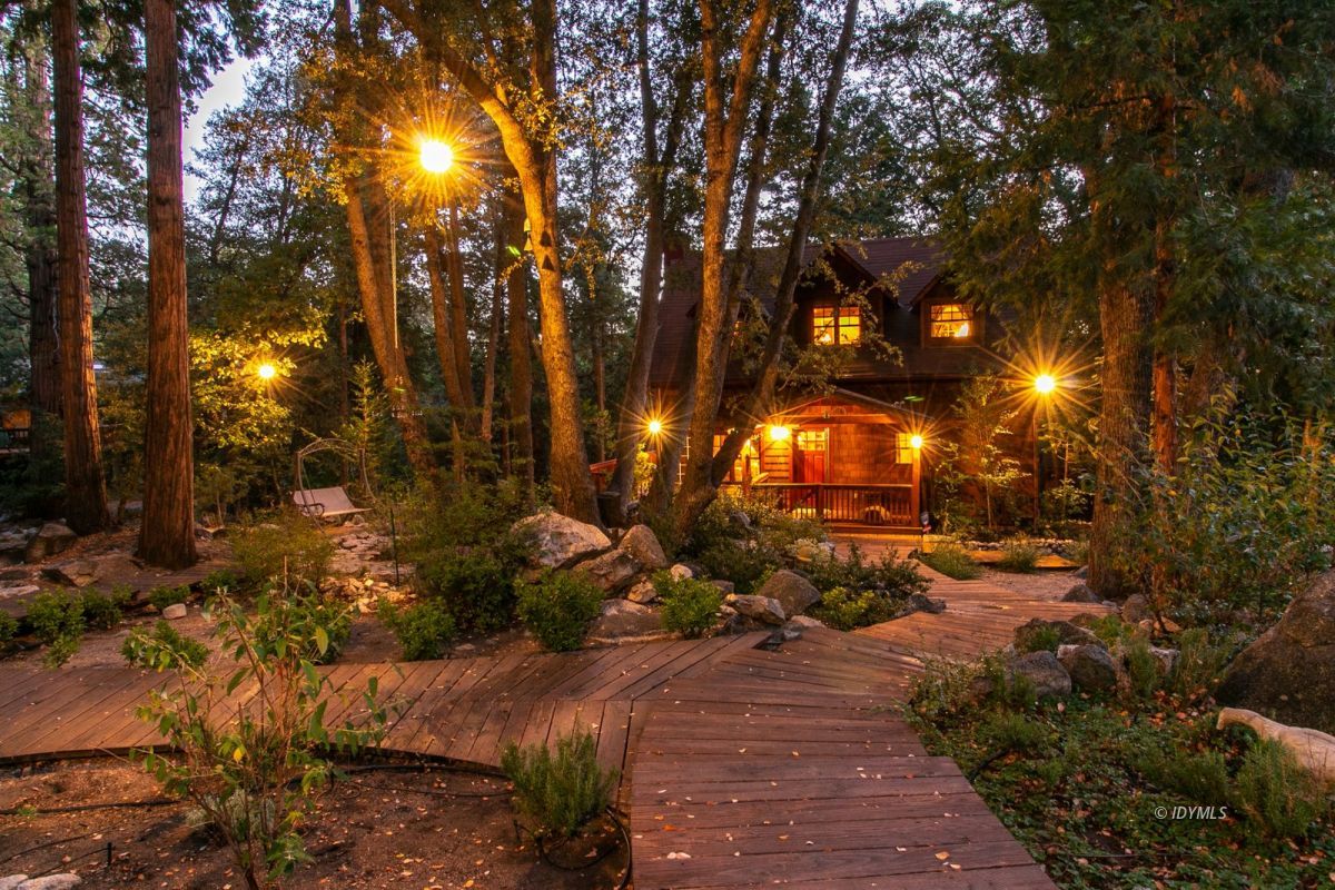 24715 Upper Rim Rock Road Idyllwild, CA 92549 - Photo 6 of 64 a view of a yard