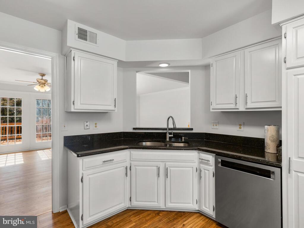 3814 Inverness Road Fairfax, VA 22033 - Photo 9 of 31 Gallery Image 9