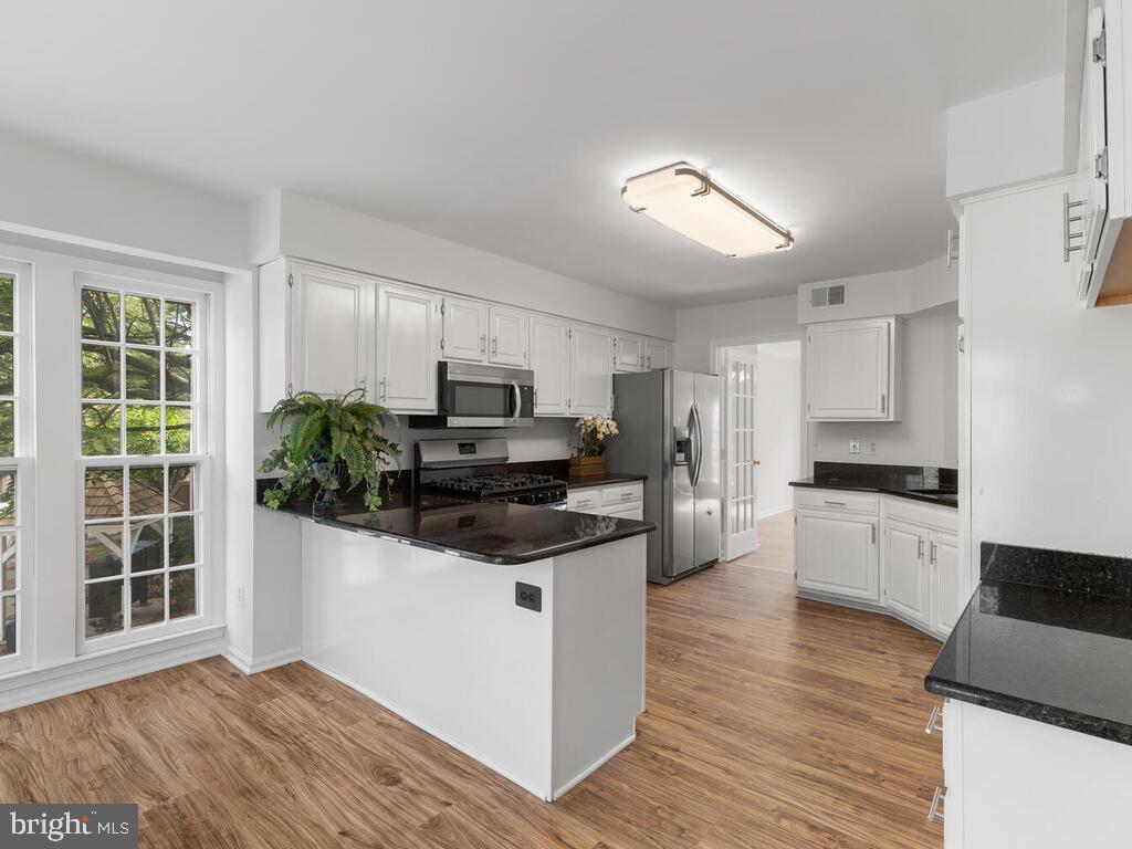 3814 Inverness Road Fairfax, VA 22033 - Photo 10 of 31 Gallery Image 10