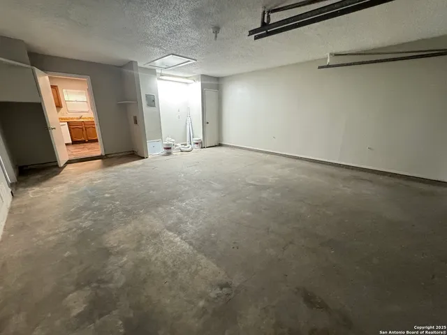 a view of a livingroom with an empty space