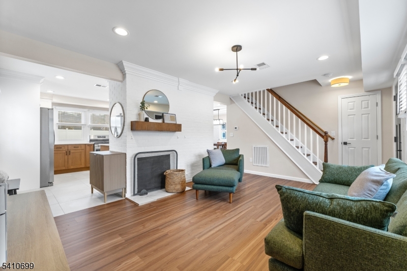 122 Greenbrook Road Green Brook, NJ 08812 - Photo 11 of 50