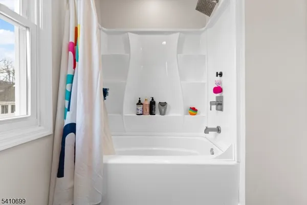 $607,000 | 122 Greenbrook Road, Green Brook, NJ 08812