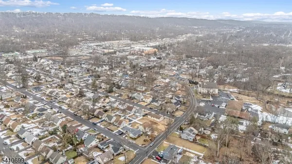 $607,000 | 122 Greenbrook Road, Green Brook, NJ 08812