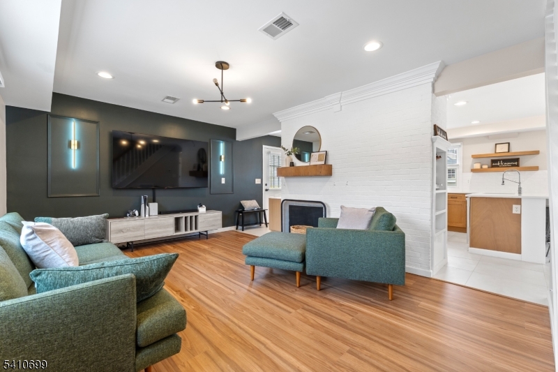 122 Greenbrook Road Green Brook, NJ 08812 - Photo 7 of 50