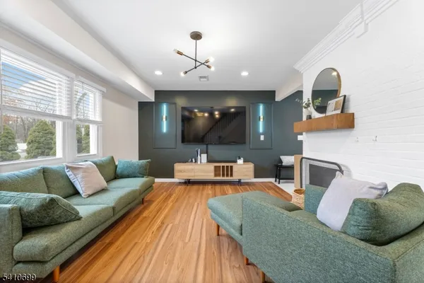 $607,000 | 122 Greenbrook Road, Green Brook, NJ 08812