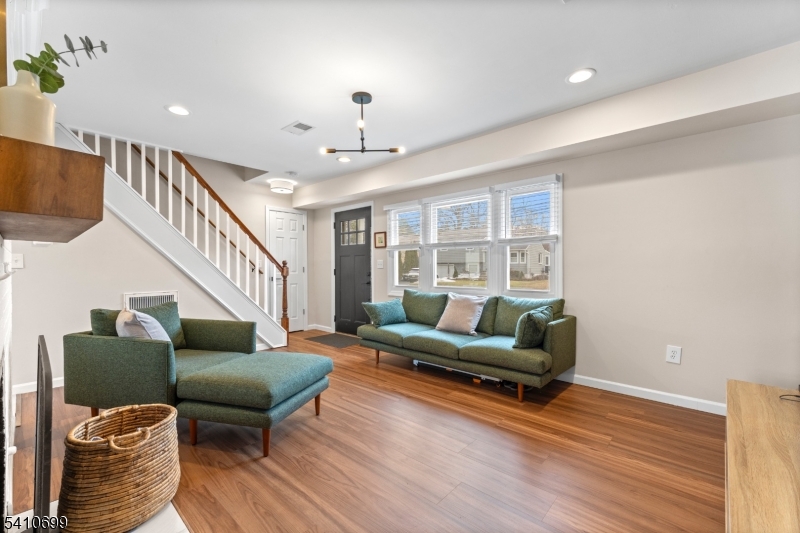 122 Greenbrook Road Green Brook, NJ 08812 - Photo 9 of 50