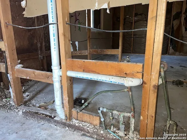 a view of walk in closet