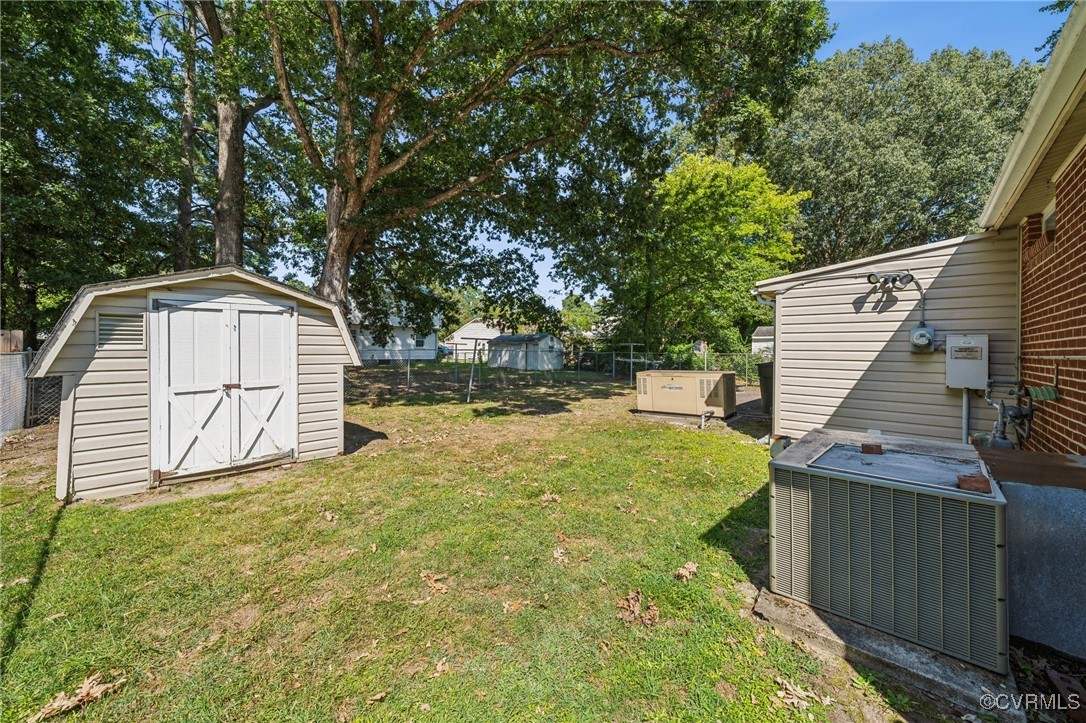 1409 Seward Drive Hampton, VA 23663 - Photo 33 of 35 a view of a backyard