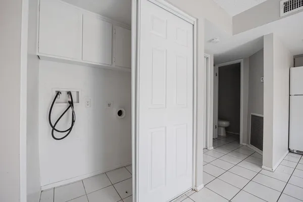 $1,695 | 15 East Carter Drive, Tempe, AZ 85282