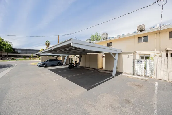 $1,695 | 15 East Carter Drive, Tempe, AZ 85282