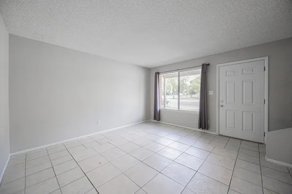$1,695 | 15 East Carter Drive, Tempe, AZ 85282