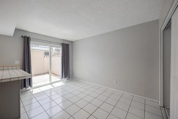 $1,695 | 15 East Carter Drive, Tempe, AZ 85282