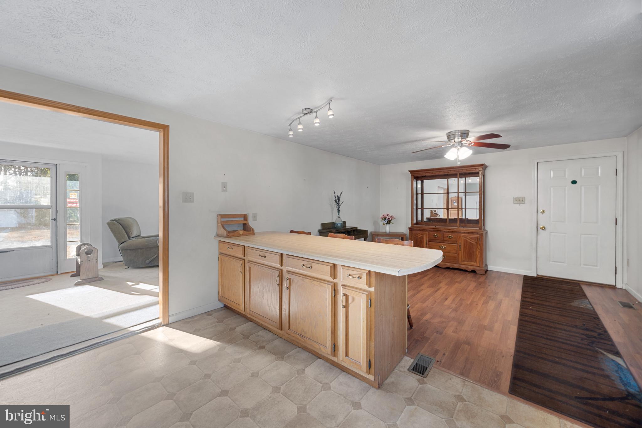 493 Sunset Road Dover, DE 19901 - Photo 5 of 37 Open Kitchen & Dining