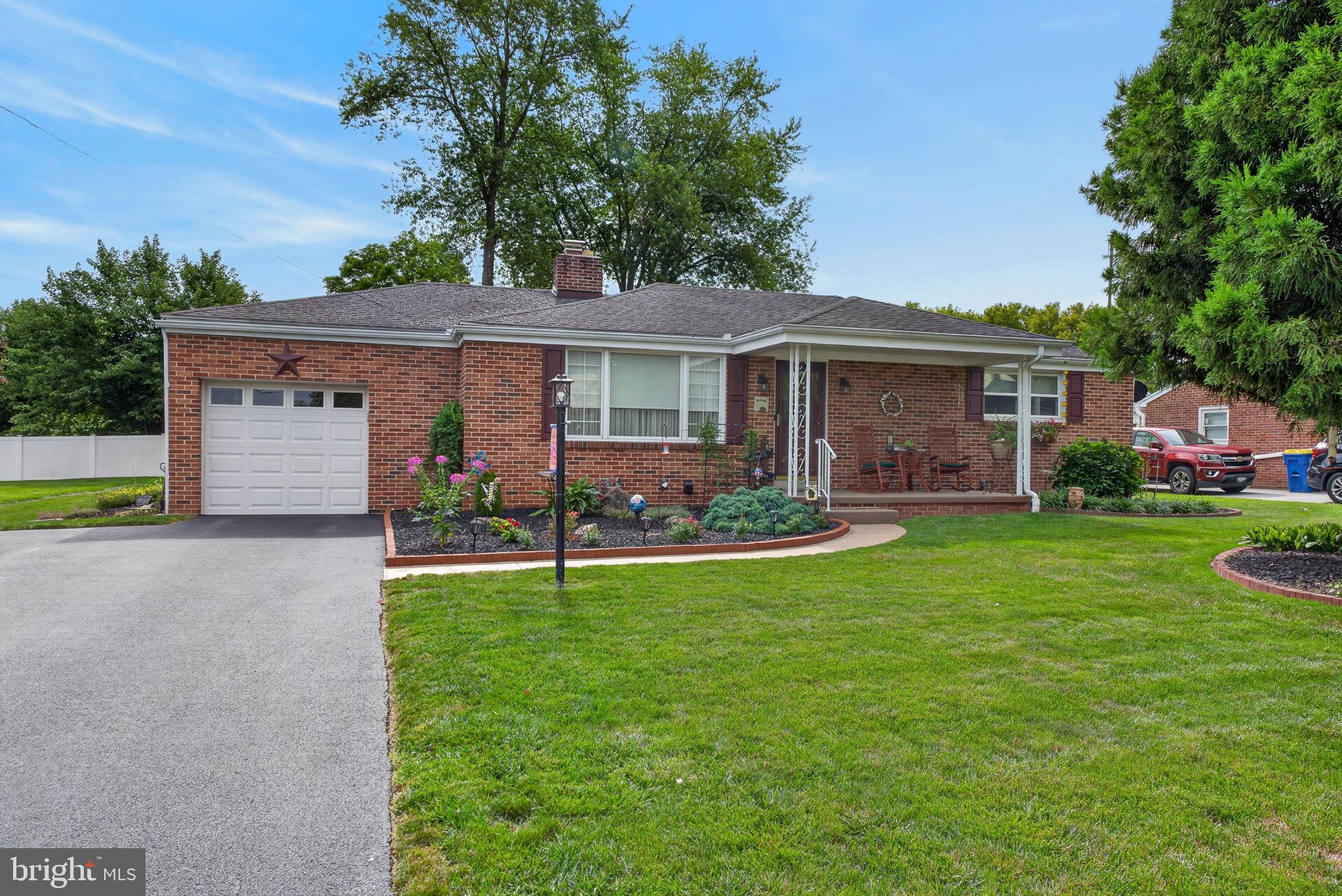 2274 Maple Road York, PA 17408 - Photo 1 of 37 Gallery Image 1