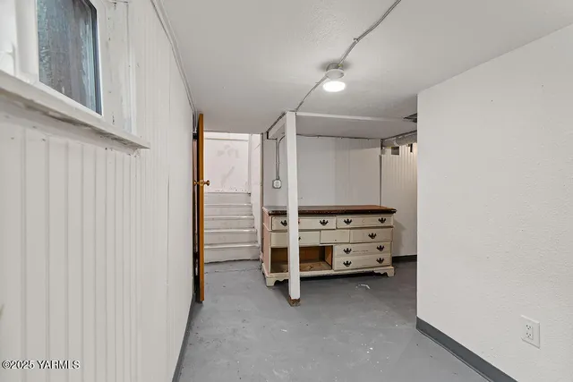 $277,000 | 922 9th Avenue South, Yakima, WA 98902