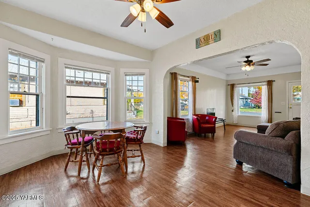 $277,000 | 922 9th Avenue South, Yakima, WA 98902